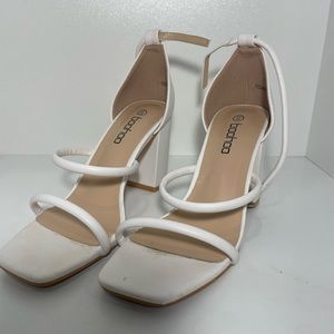 Boohoo White Heels